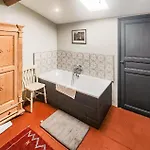 Beautiful Home In Alignan-Du-Vent 펜션